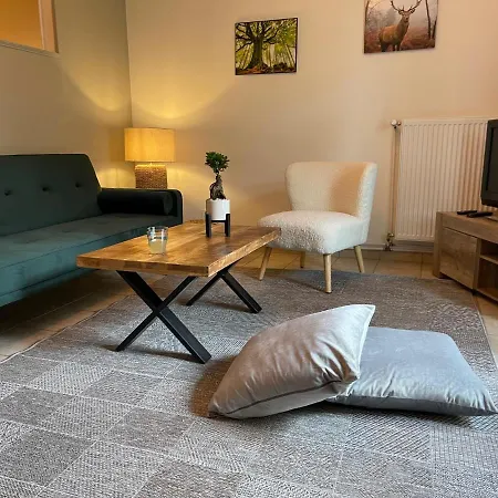 Naturnahes, Neu Eingerichtetes Mit 1 Schlafzimmer Neu Gaarz