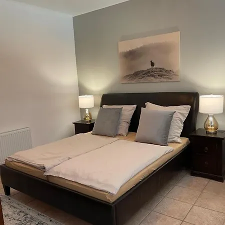 Naturnahes, Neu Eingerichtetes Mit 1 Schlafzimmer * Neu Gaarz