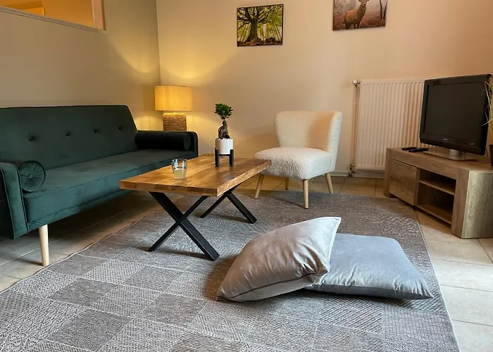 Naturnahes, Neu Eingerichtetes Mit 1 Schlafzimmer Neu Gaarz