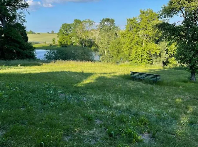 Naturnahes, Neu Eingerichtetes Mit 1 Schlafzimmer * Neu Gaarz