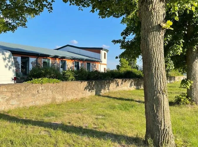 Apartmán Naturnahes, Neu Eingerichtetes Mit 1 Schlafzimmer Neu Gaarz