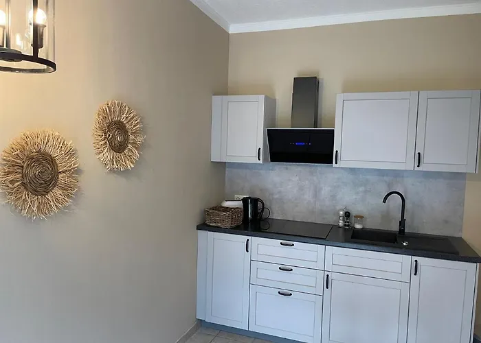 Naturnahes, Neu Eingerichtetes Mit 1 Schlafzimmer * Neu Gaarz